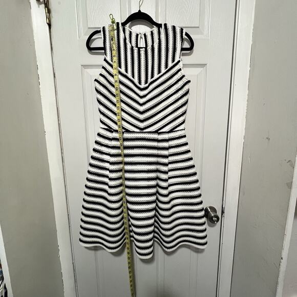 Melonie Women's White‎ Black Gemma Sleeveless Flare Dress Size 8 Cottage Whimsy. - Picture 9 of 12